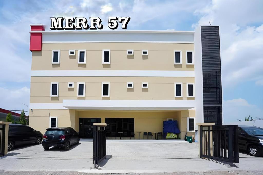 Merr 57 Surabaya Exterior photo