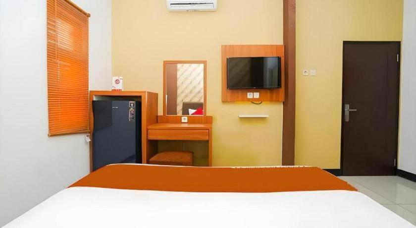 Merr 57 Surabaya Exterior photo