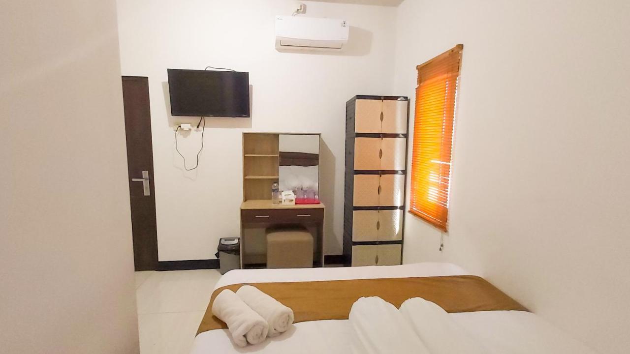 Merr 57 Surabaya Exterior photo