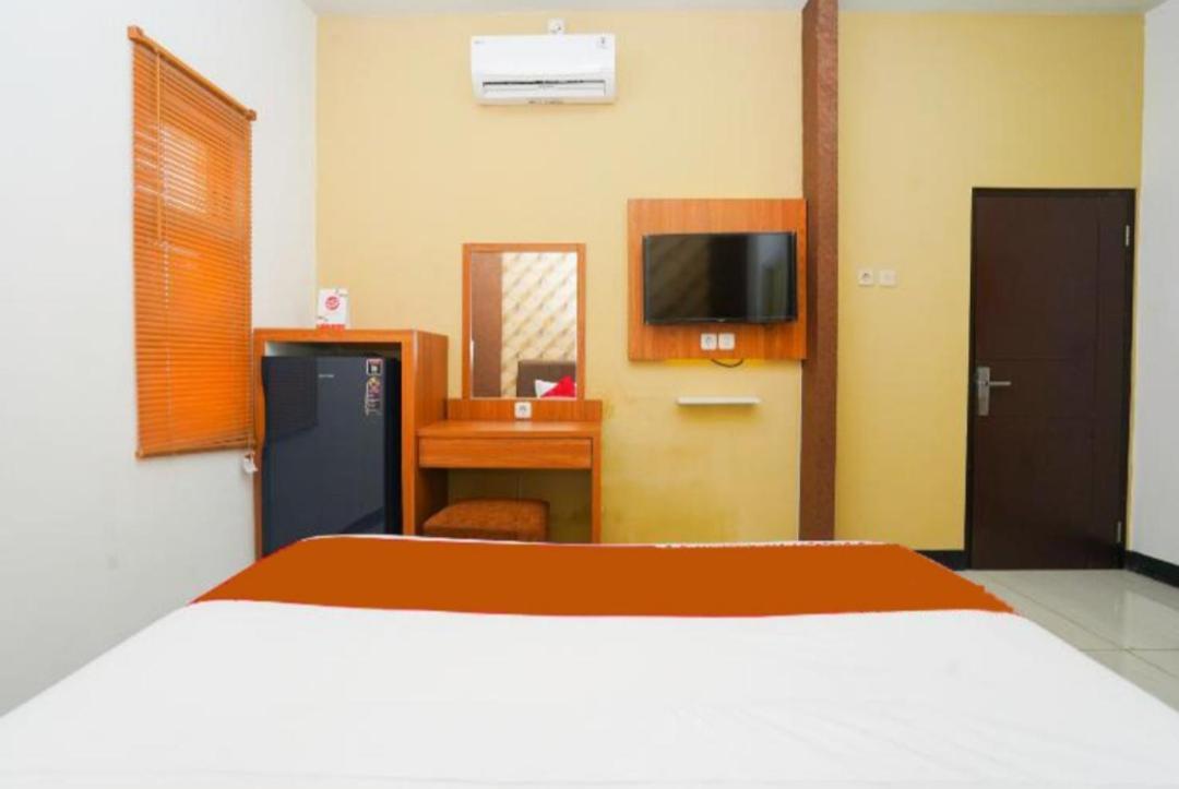 Merr 57 Surabaya Exterior photo